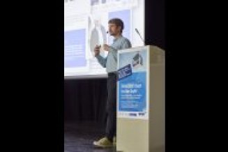 Herr Dr. André Schaffri am Rednerpult