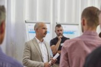 Thomas Marx hält einen Workshop